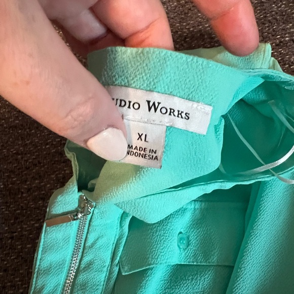 XL mint green blouse - Picture 3 of 3